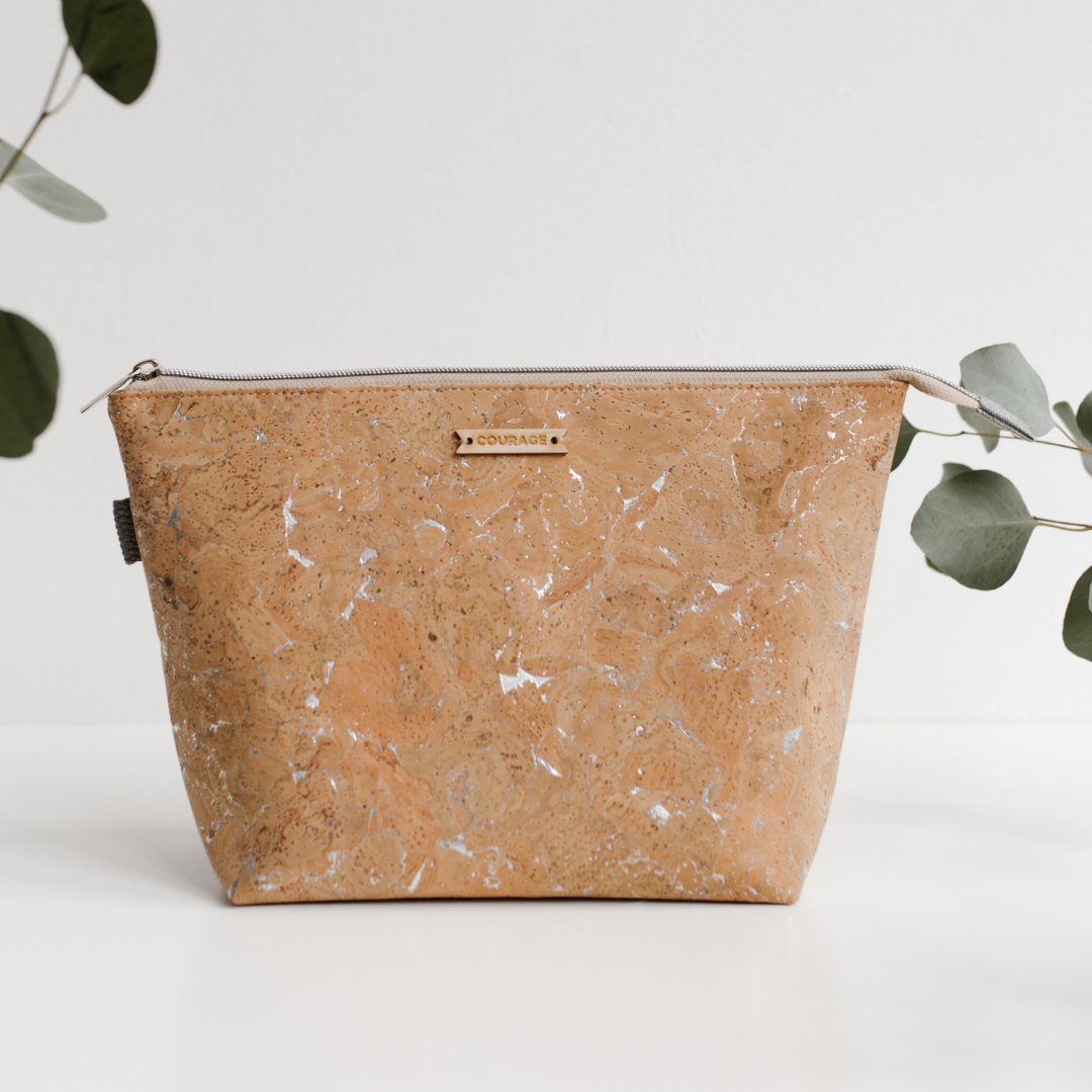 CARRY COURAGE | Adventurer Cosmetics Bag
