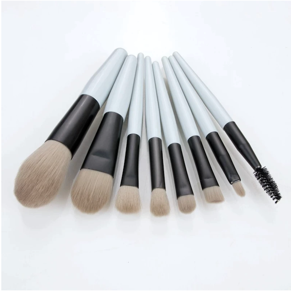 ROOTS BEAUTY | Travel Makeup Brush Set of 8