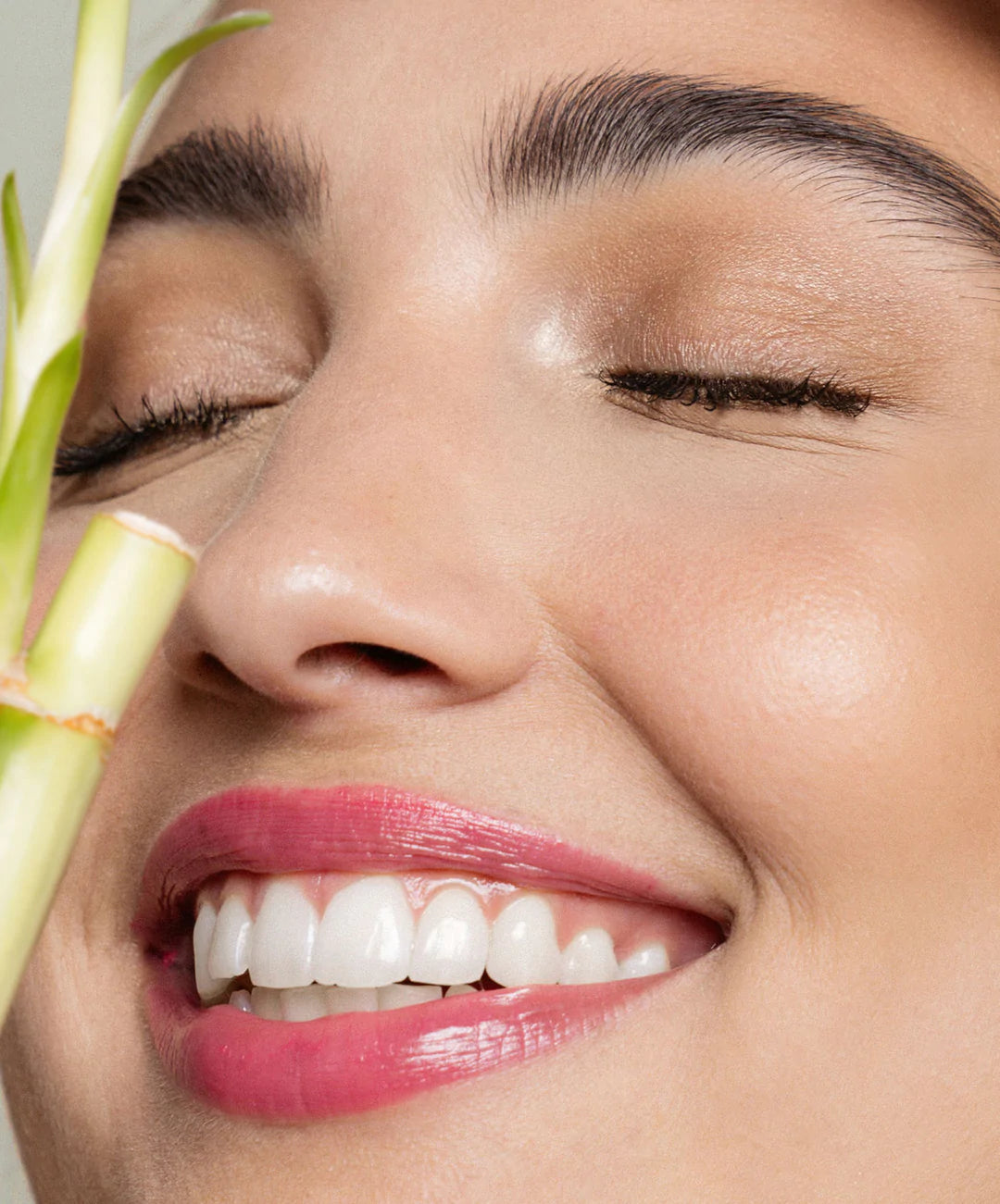 Bamboo Hyaluronic Loose Setting Powder | FITGLOW BEAUTY